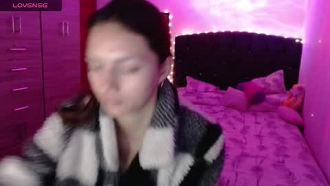 Juli online show from October 8, 3:55 am