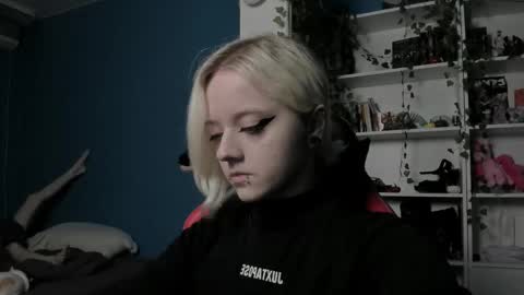 holy_mistresss online show from November 28, 10:07 am