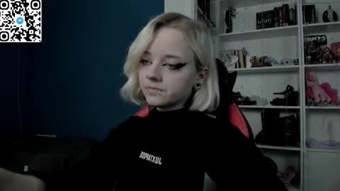 holy_mistresss online show from December 23, 9:46 am