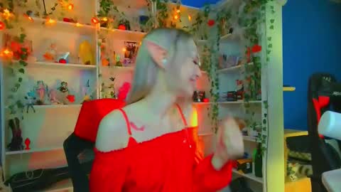 Snapshot of holy_rumi chatting on October 28, 11:05 am Rumi online show from October 28, 11:05 am