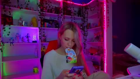 Snapshot of holy_rumi chatting on October 10, 11:59 am Rumi online show from October 10, 11:59 am