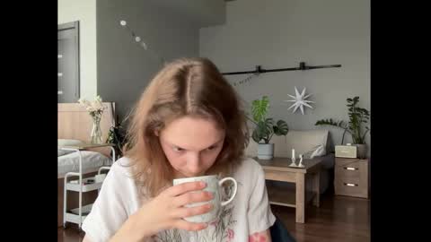 Snapshot of holydori chatting on October 29, 9:46 am dori not holy get my tg channel with link from description under last photo online show from October 29, 9:46 am