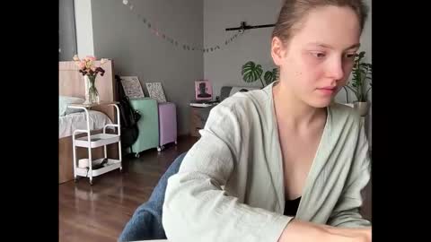 Snapshot of holydori chatting on September 18, 9:41 am dori not holy get my tg channel with link from description under last photo online show from September 18, 9:41 am