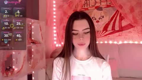 Snapshot of holymiax chatting on October 31, 4:58 am Mia online show from October 31, 4:58 am