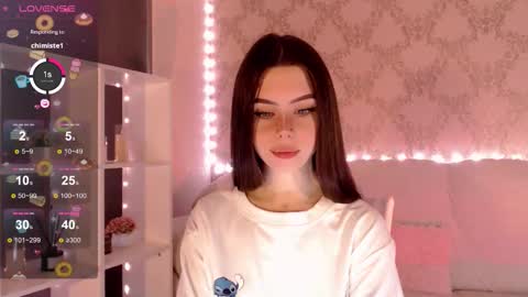 Snapshot of holymiax chatting on October 4, 3:56 am Mia online show from October 4, 3:56 am