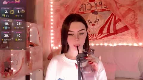 Mia online show from November 3, 5:22 am