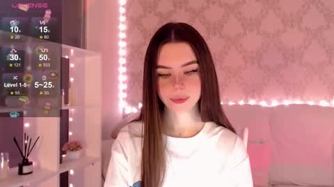 Snapshot of holymiax chatting on October 12, 3:31 am Mia online show from October 12, 3:31 am