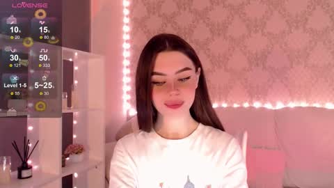 Snapshot of holymiax chatting on October 14, 3:42 am Mia online show from October 14, 3:42 am