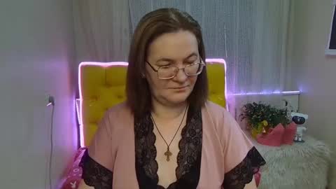 holymilfa online show from February 1, 7:36 am