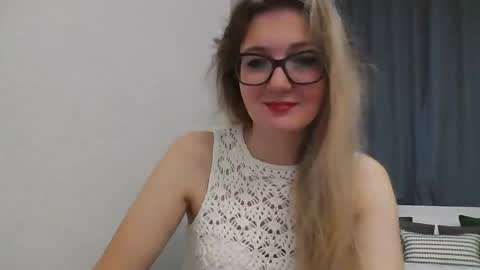 homegirl_oh online show from September 22, 5:44 pm