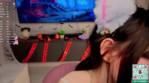 May online show from October 29, 7:27 pm