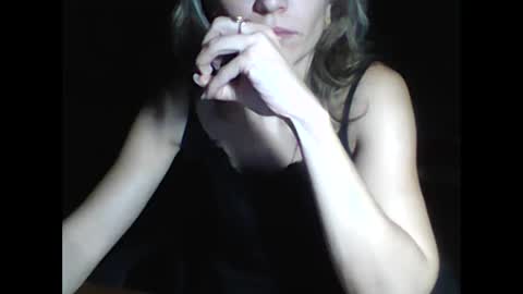 honey0bunny35 online show from December 11, 8:39 pm