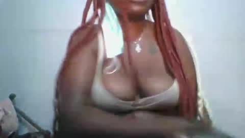 Snapshot of honey_beb chatting on September 17, 7:28 am honey_beb online show from September 17, 7:28 am