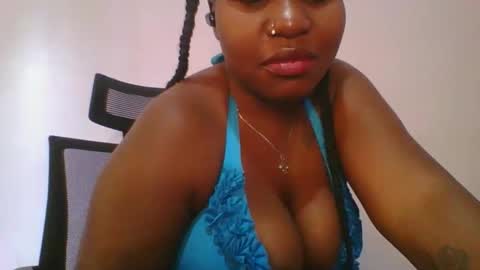 Snapshot of honey_beb chatting on October 18, 7:11 am honey_beb online show from October 18, 7:11 am