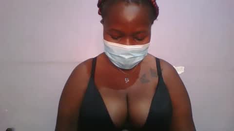 Snapshot of honey_beb chatting on September 22, 6:01 am honey_beb online show from September 22, 6:01 am