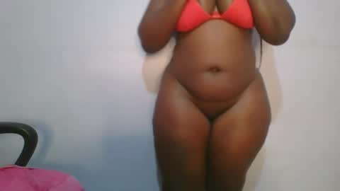 Snapshot of honey_beb chatting on October 21, 5:17 pm honey_beb online show from October 21, 5:17 pm