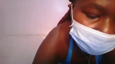 Snapshot of honey_beb chatting on September 24, 6:12 am honey_beb online show from September 24, 6:12 am