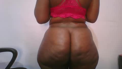 Snapshot of honey_beb chatting on October 9, 6:28 am honey_beb online show from October 9, 6:28 am