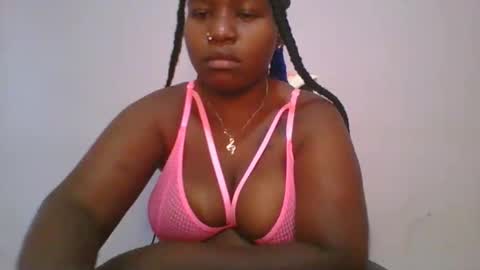 Snapshot of honey_beb chatting on October 31, 6:26 am honey_beb online show from October 31, 6:26 am