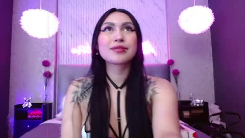 honey_doll_x online show from May 5, 1:14 pm