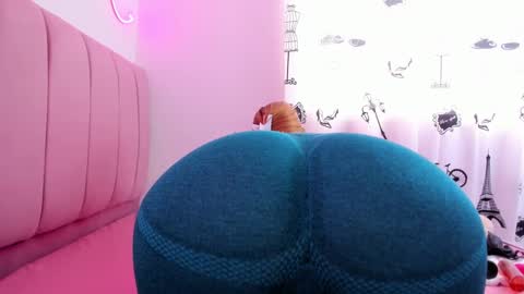 Snapshot of honey_jhenna chatting on October 4, 6:23 pm Jhenna martinez online show from October 4, 6:23 pm