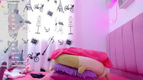 Snapshot of honey_jhenna chatting on October 26, 5:52 pm Jhenna martinez online show from October 26, 5:52 pm