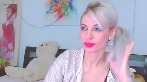 honey_lara online show from January 11, 2:38 am