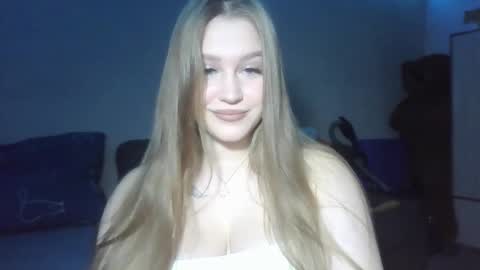 Snapshot of honey_lolaaa chatting on October 16, 12:30 pm honey_lolaaa online show from October 16, 12:30 pm