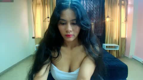 Snapshot of honey_love__ chatting on September 17, 2:37 pm Honey Love online show from September 17, 2:37 pm