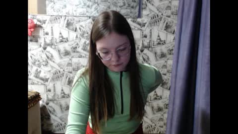 Lina online show from September 24, 4:28 pm