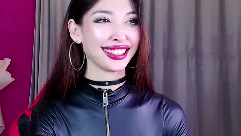 Snapshot of honey_yani chatting on December 27, 9:11 pm yani online show from December 27, 9:11 pm
