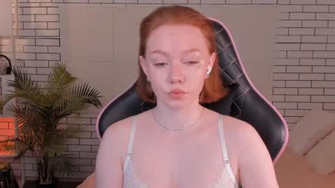 honeyautumn online show from December 15, 11:53 pm