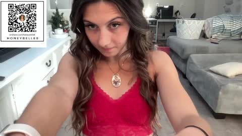 belle brunette online show from December 4, 2:26 pm