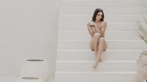 Sofia independent model online show from January 3, 11:35 am