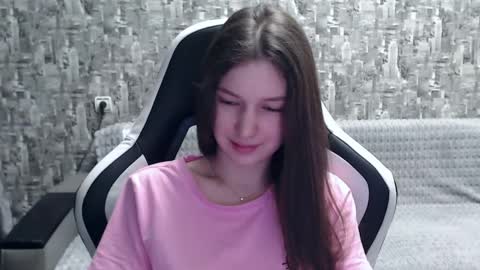Nancy online show from December 17, 12:43 pm