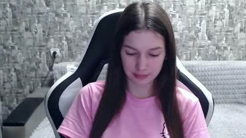Nancy online show from December 16, 12:06 pm