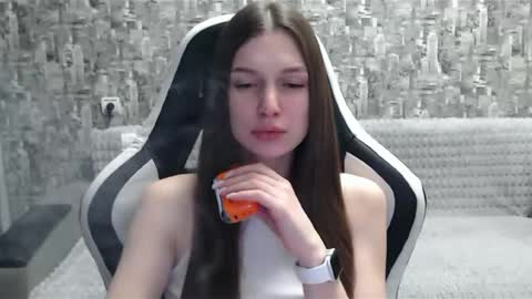 Nancy online show from February 7, 1:22 pm