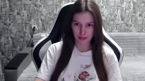 Nancy online show from December 7, 12:35 pm