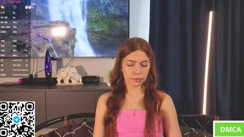 honneybunneey online show from October 1, 6:51 am