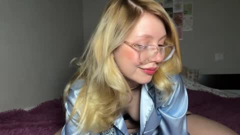 Audrey online show from January 8, 2:03 am