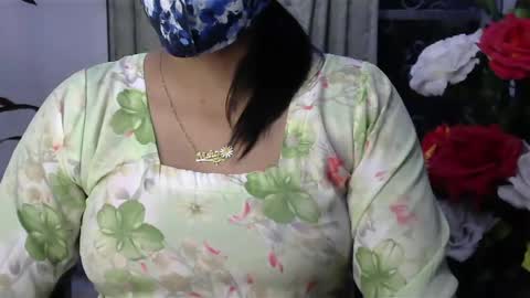 Snapshot of horneydesibaby chatting on February 22, 6:15 pm horneydesibaby online show from February 22, 6:15 pm