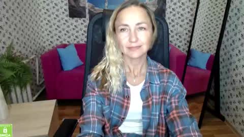 horny_blonds online show from September 29, 9:25 am