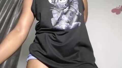 Snapshot of horny_iris chatting on October 28, 2:06 am Iris online show from October 28, 2:06 am