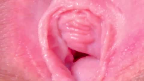 The girl with butterfly lips online show from September 27, 11:56 pm