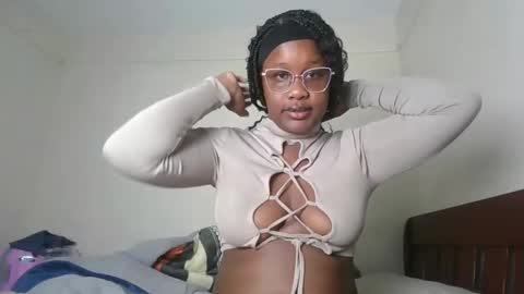 Lucy online show from February 15, 12:15 pm