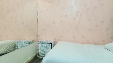 Khloe  online show from March 2, 12:47 pm