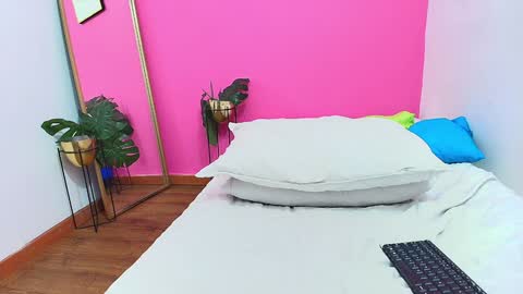 Khloe  online show from January 9, 10:31 pm