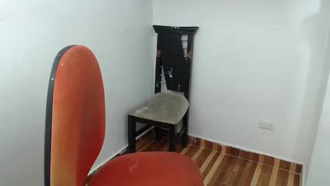 karen online show from April 17, 1:40 am