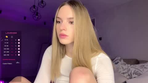 Snapshot of hornybunnyss chatting on February 22, 2:59 pm Sonya online show from February 22, 2:59 pm