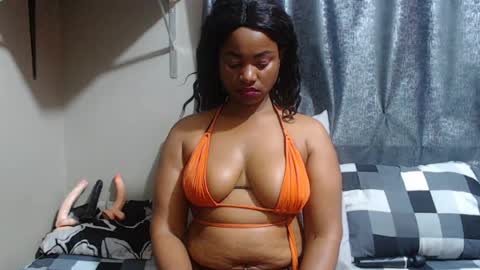 hornyebony4uxx online show from July 14, 12:54 pm